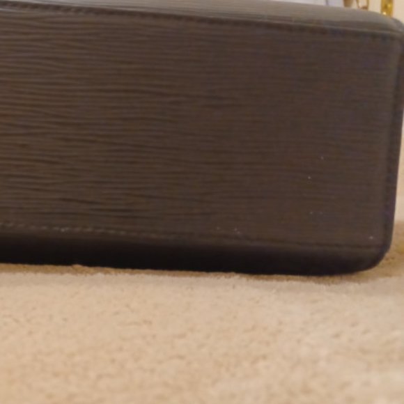 Louis Vuitton Black Epi Leather Pont-Neuf Satchel - Picture 9 of 11